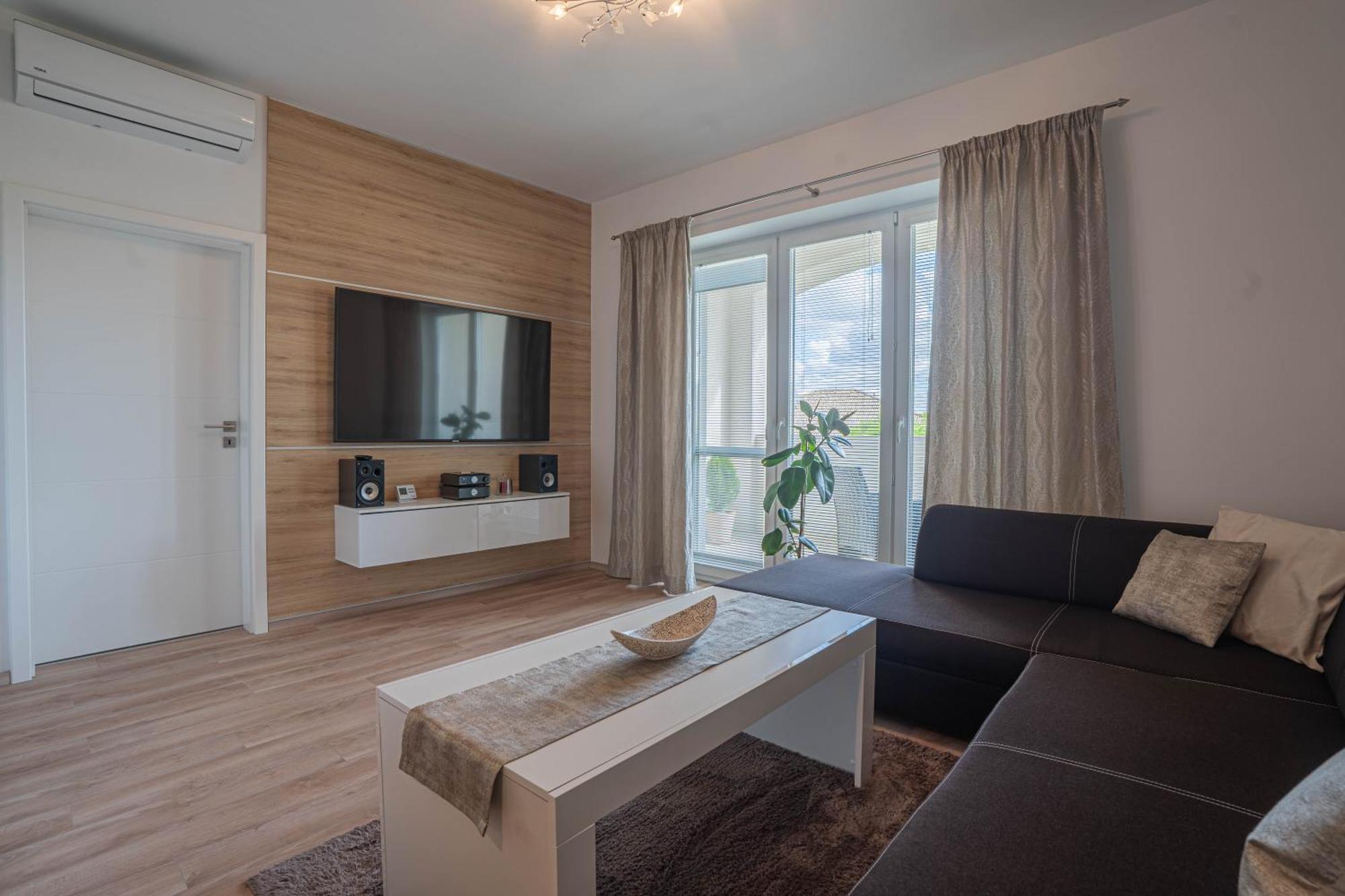 Dunajská StredaKarina Apartmanアパートメント エクステリア 写真
