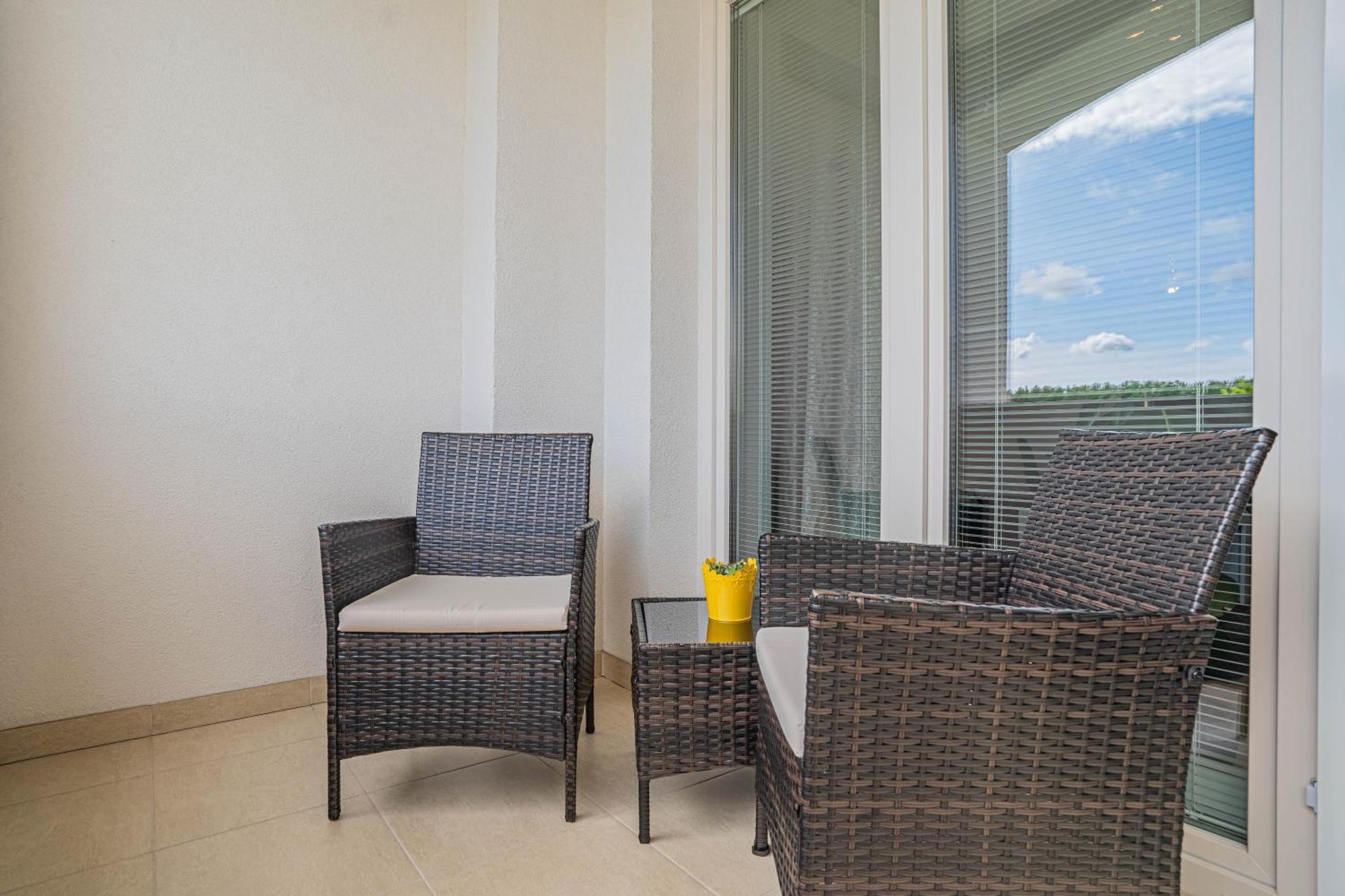 Dunajská StredaKarina Apartmanアパートメント エクステリア 写真
